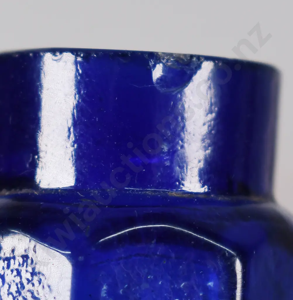 HIGGINS SMELLING SALTS IN CASE Image 1++