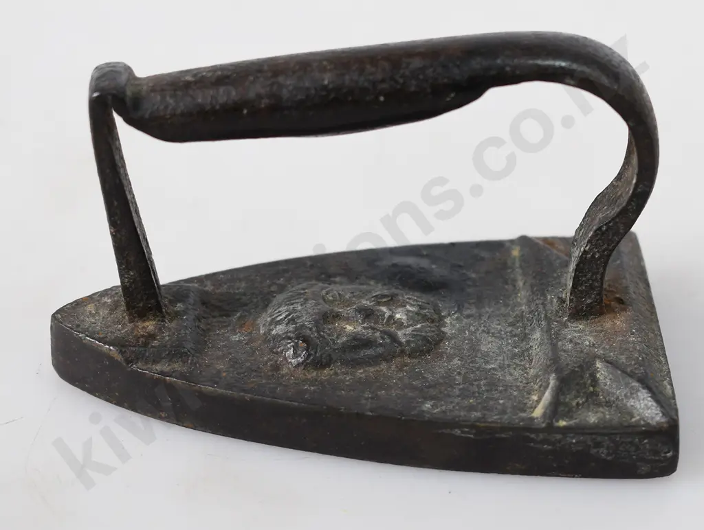 COLLECTION OF MINIATURE IRONS Image 1++