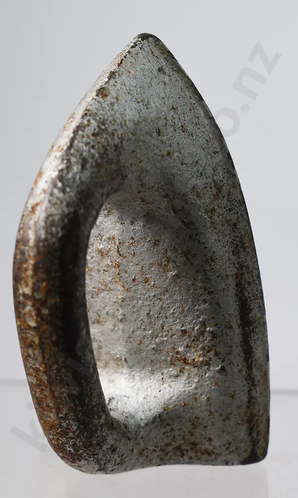 COLLECTION OF MINIATURE IRONS Image 1++