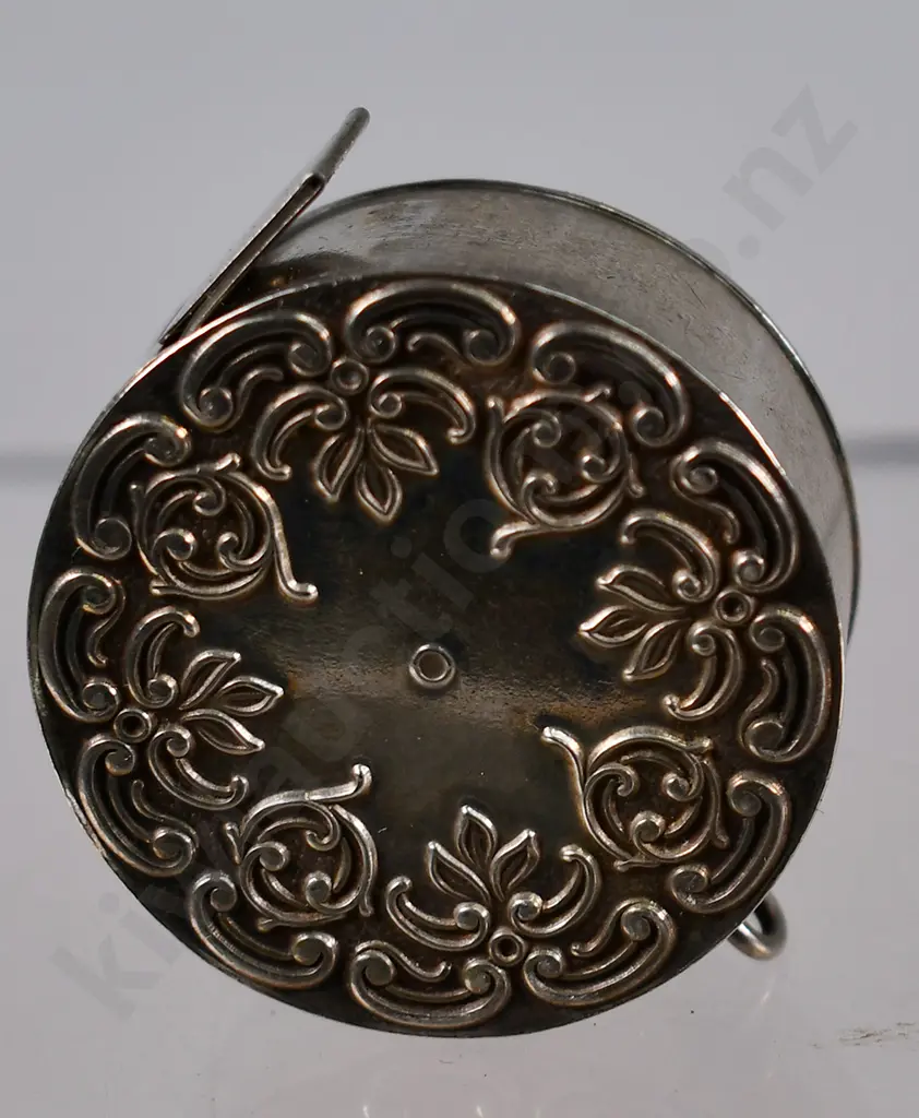 STERLING SILVER TAPE MEASURE PENDANT Image 1++