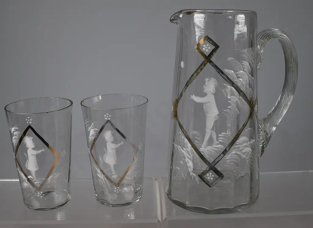 MARY GREGORY JUG & 2 GLASSES Image 1++