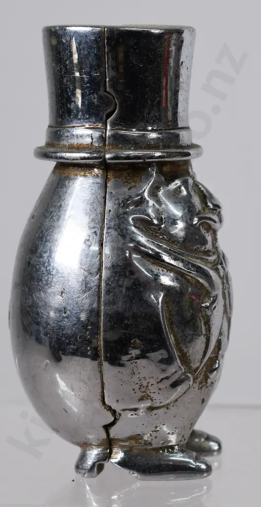 HUMPTY DUMPTY CAST METAL MONEY BANK Image 1++