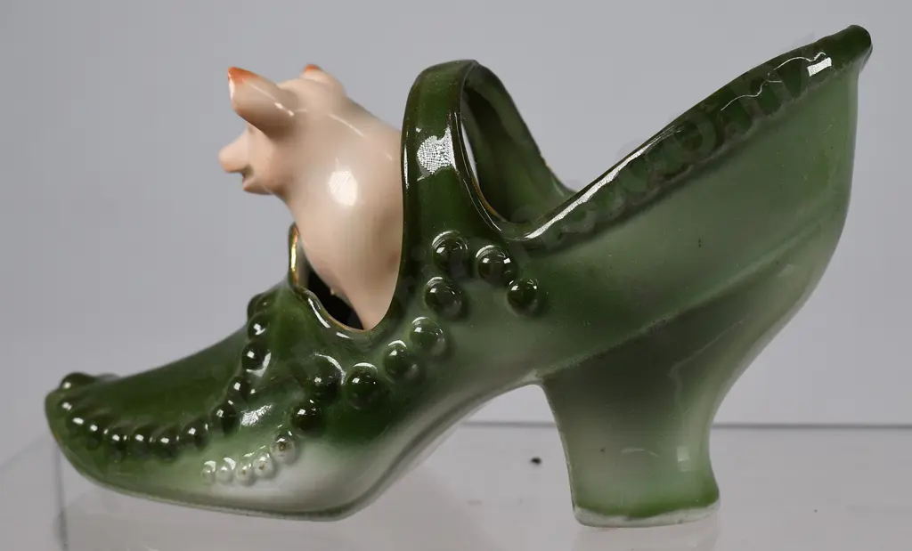 3 PIG FIGURES Image 1++