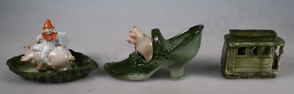 3 PIG FIGURES Image 1++