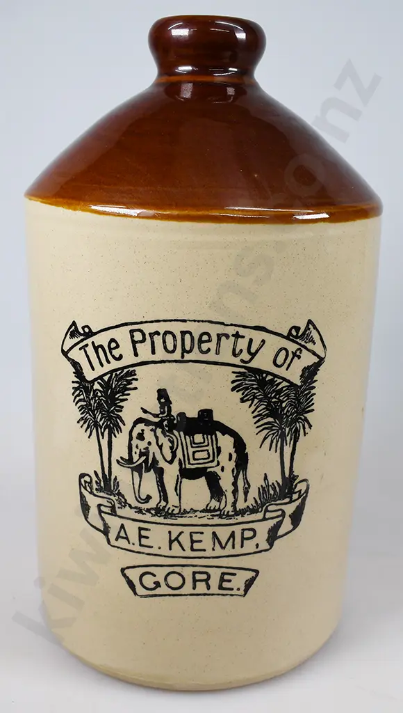 KEMP GORE STONE JAR Image 1++