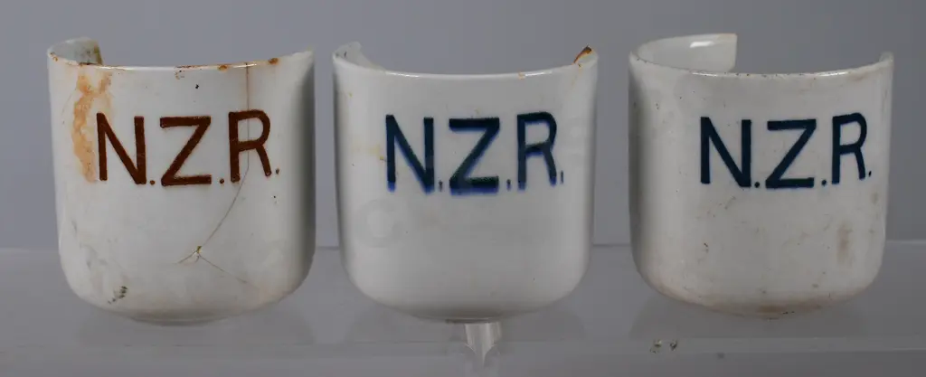 NZR RAILWAY REFRESHMENT ROOMS CUPS Image 1++