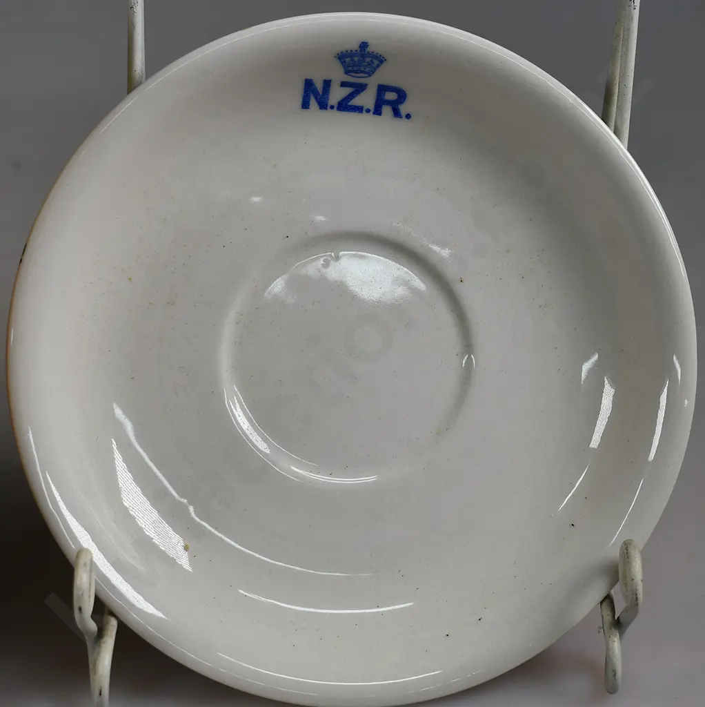 ORIGINAL CARTON OF NZR CROWN LYNN SAUCERS Image 1++