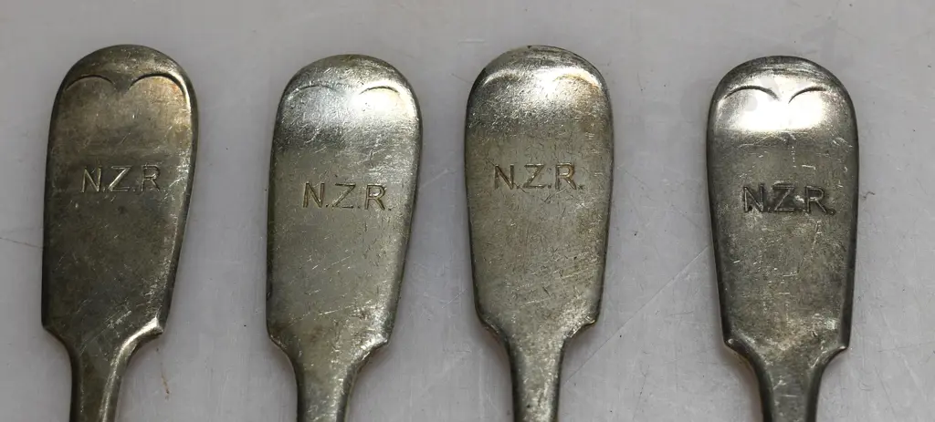 NZR CUTLERY Image 1++