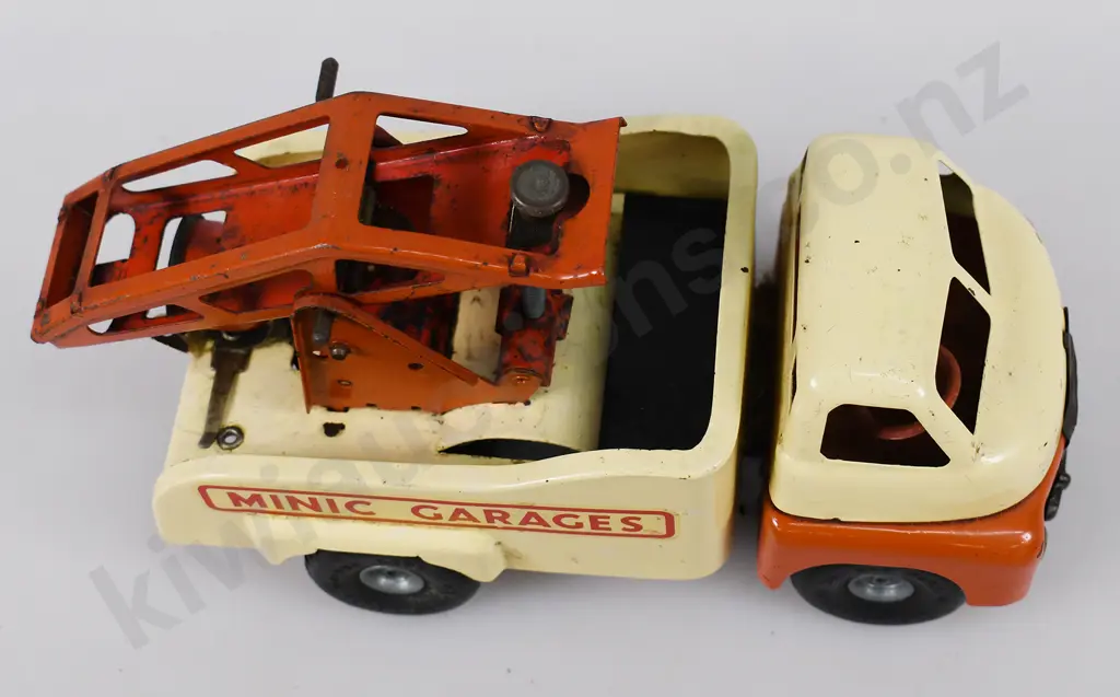 TRI-ANG MINIC SERIES 3 HEAVY DUTY CRASH TRUCK PG35 Image 1++