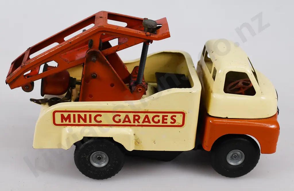 TRI-ANG MINIC SERIES 3 HEAVY DUTY CRASH TRUCK PG35 Image 1++