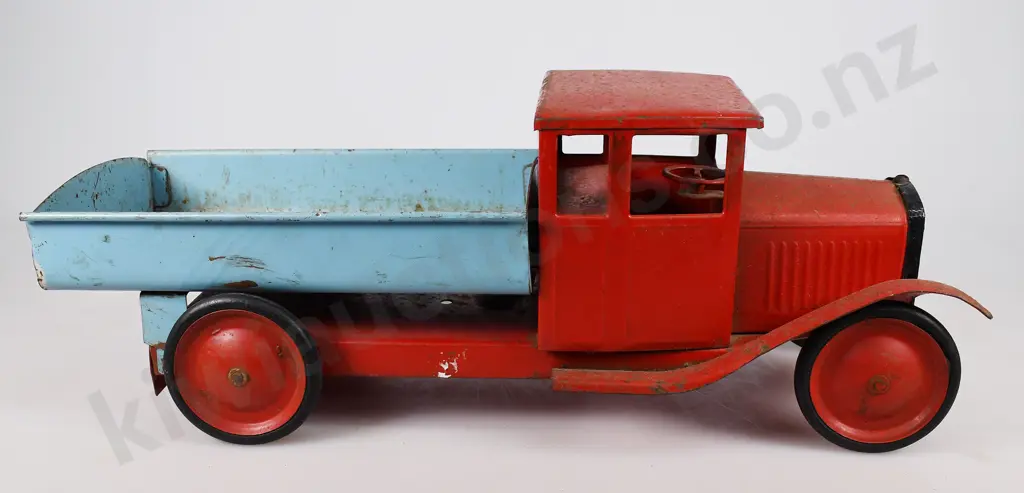 TRI-ANG BEDFORD SERIES TIP TRUCK Image 1++