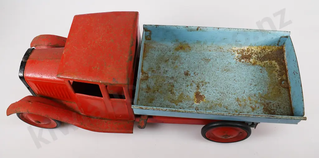 TRI-ANG BEDFORD SERIES TIP TRUCK Image 1++