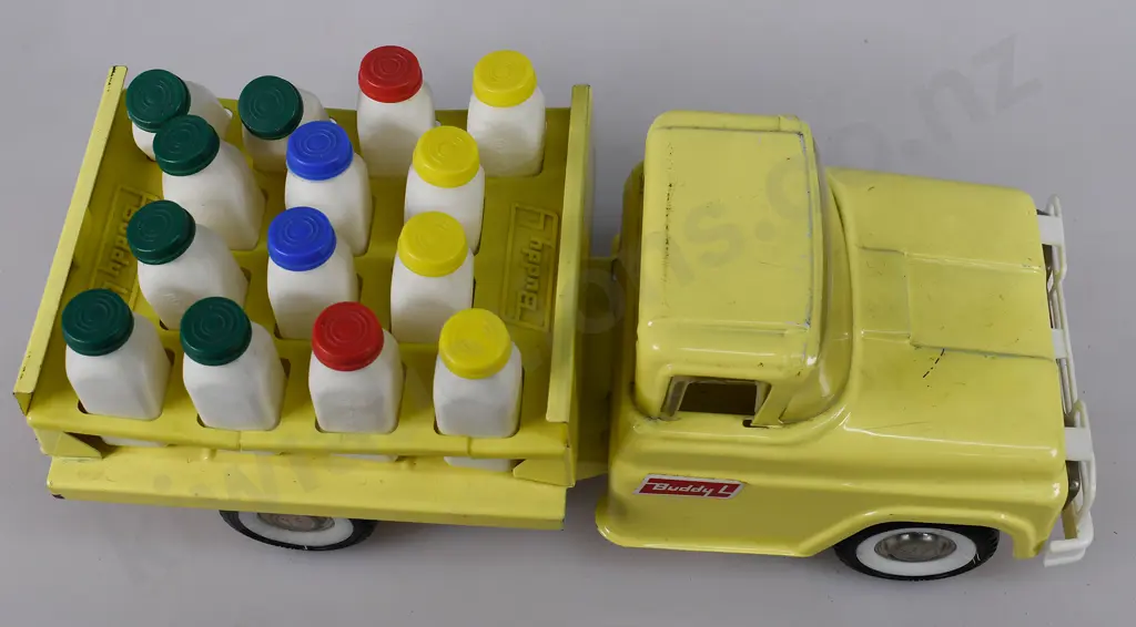 BUDDY L STEEL SPRING SUSPENSION MILK TRUCK Image 1++