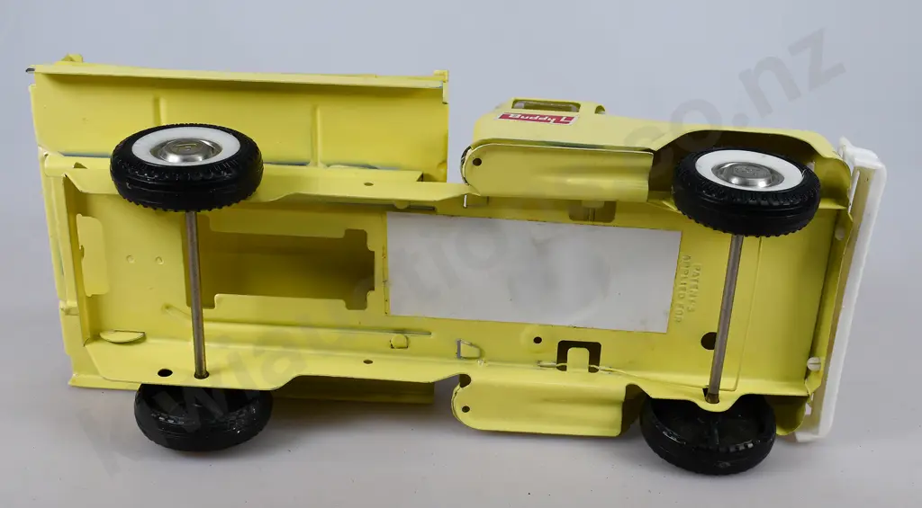 BUDDY L STEEL SPRING SUSPENSION MILK TRUCK Image 1++