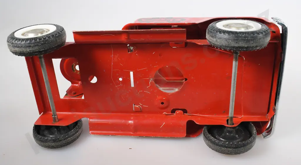 BUDDY L  AERIAL LADDER FIRE ENGINE Image 1++