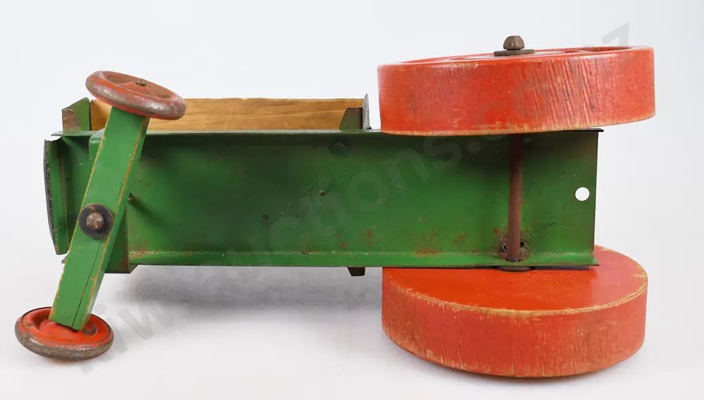 ABINGDONS NEW ZEALAND TRACTOR Image 1++