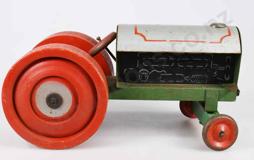 ABINGDONS NEW ZEALAND TRACTOR Image 1++