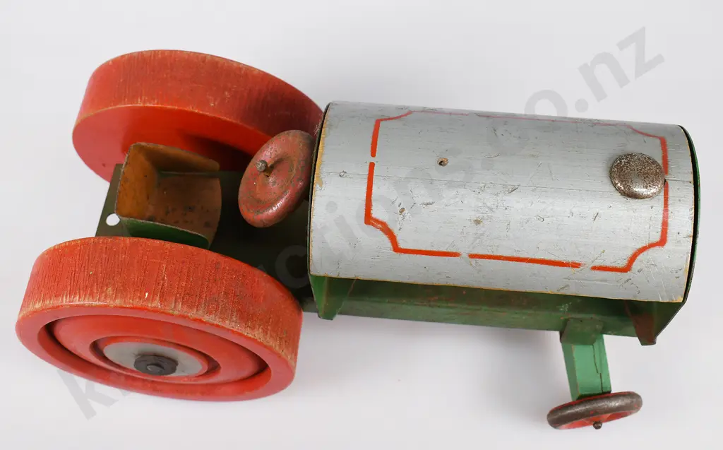 ABINGDONS NEW ZEALAND TRACTOR Image 1++