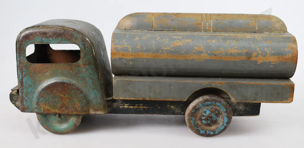 ABINGDONS NEW ZEALAND PETROL TANK WAGON Image 1++