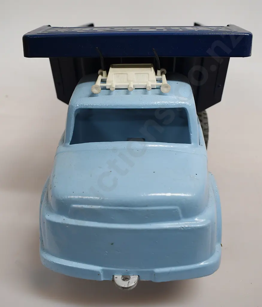 FUN HO GIANT TIP TRUCK Image 1++