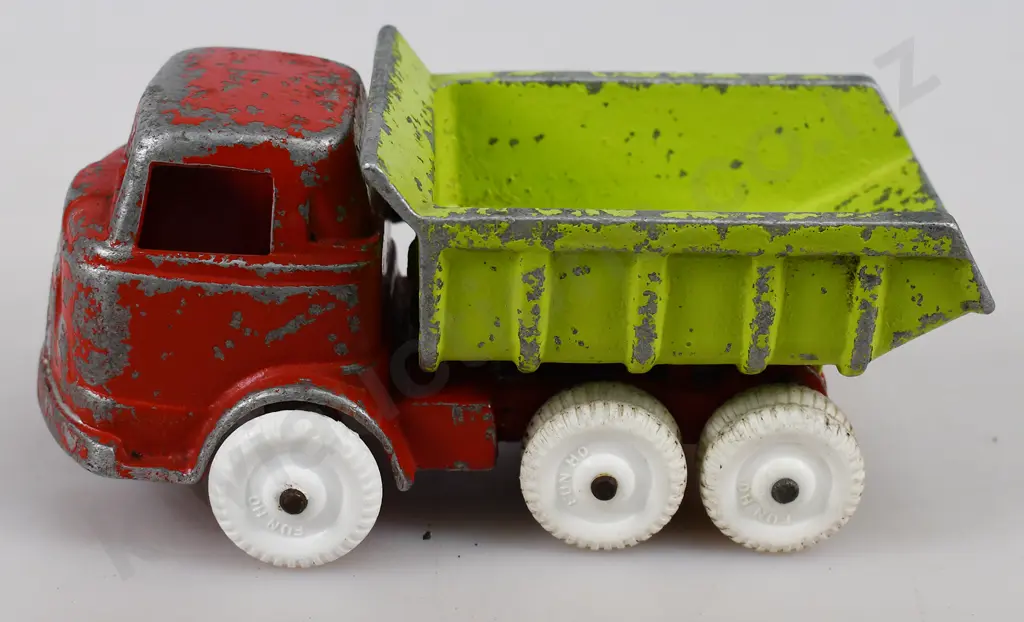 FUN HO HEAVY DUMP TRUCK 522 Image 1++