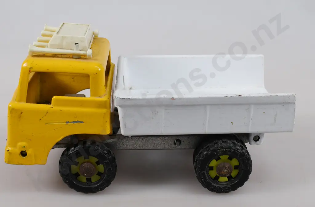 FUN HO TIP TRUCK 806 Image 1++