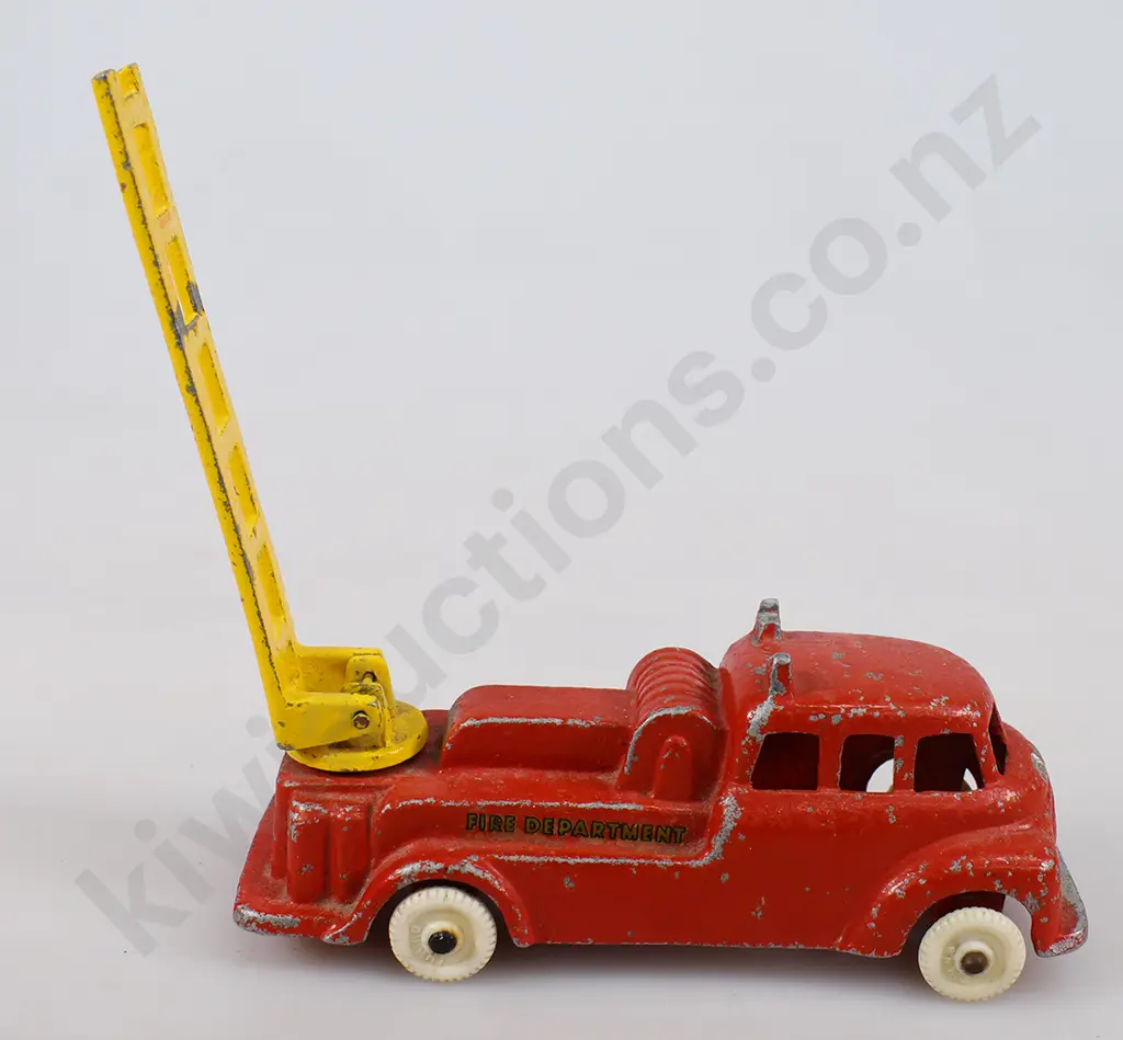 FUN HO FIRE ENGINE SWIVEL LADDER 518 Image 1++