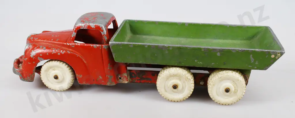 FUN HO LARGE TIP TRUCK 502 Image 1++