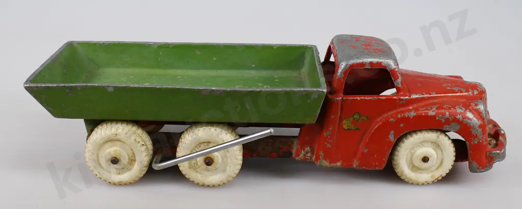 FUN HO LARGE TIP TRUCK 502 Image 1++