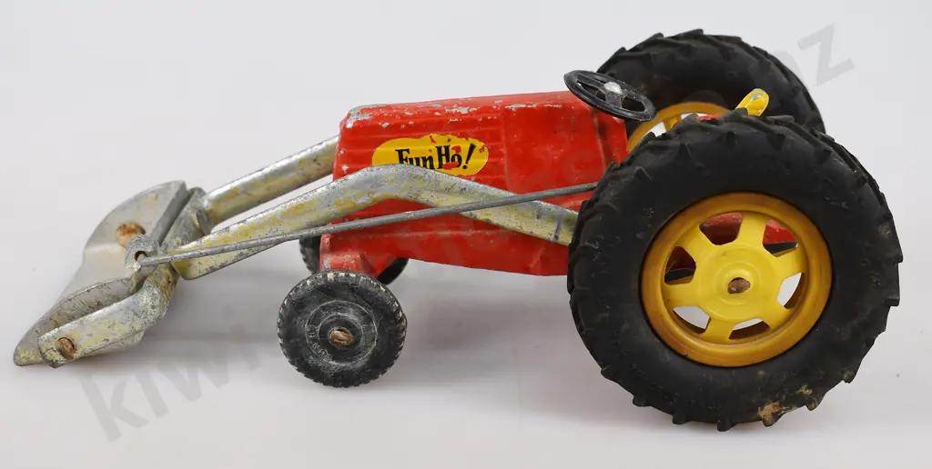 FUN HO MEDIUM FRONT END LOADER 532 Image 1++