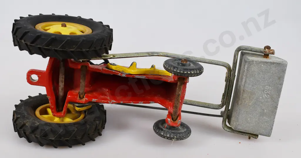 FUN HO MEDIUM FRONT END LOADER 532 Image 1++