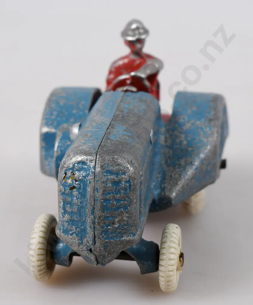 FUN HO OLIVER TRACTOR 81 Image 1++