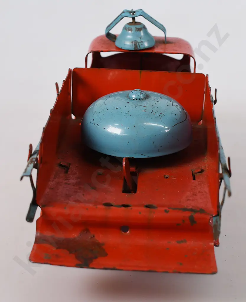 TRI-ANG W SERIES FIRE TRUCK 7686/W555 Image 1++