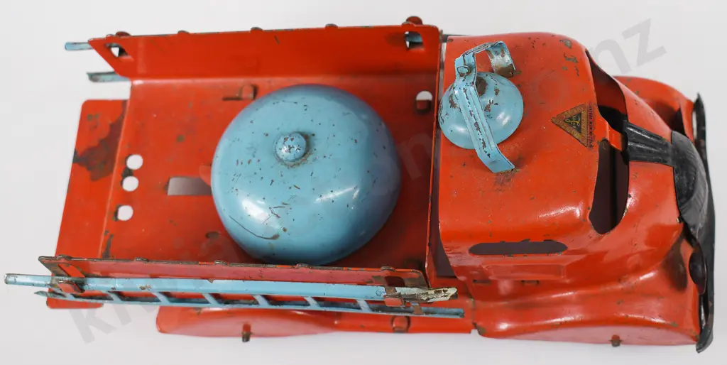 TRI-ANG W SERIES FIRE TRUCK 7686/W555 Image 1++