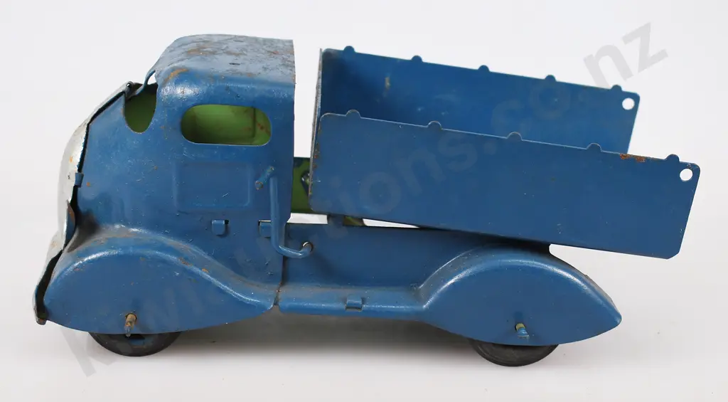 TRI-ANG W SERIES SWB TIP TRUCK Image 1++