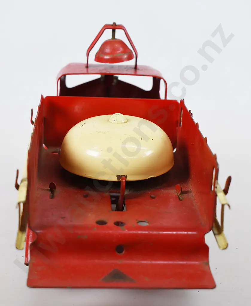 TRI-ANG W SERIES FIRE TRUCK 7686/W555 Image 1++