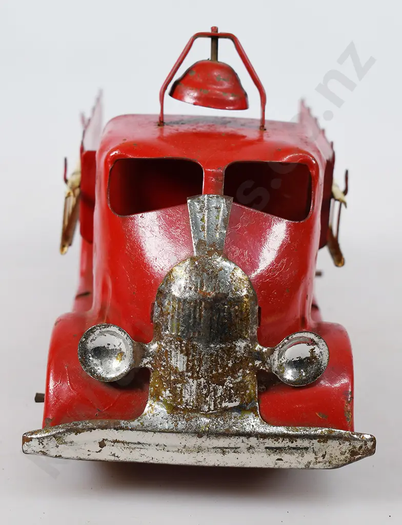 TRI-ANG W SERIES FIRE TRUCK 7686/W555 Image 1++