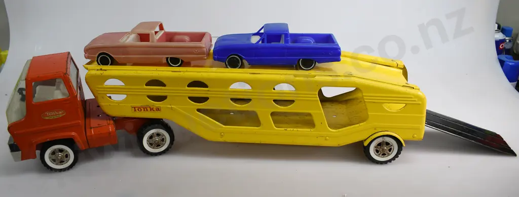 TONKA PRESSED STEEL CAR CARRIER Image 1++