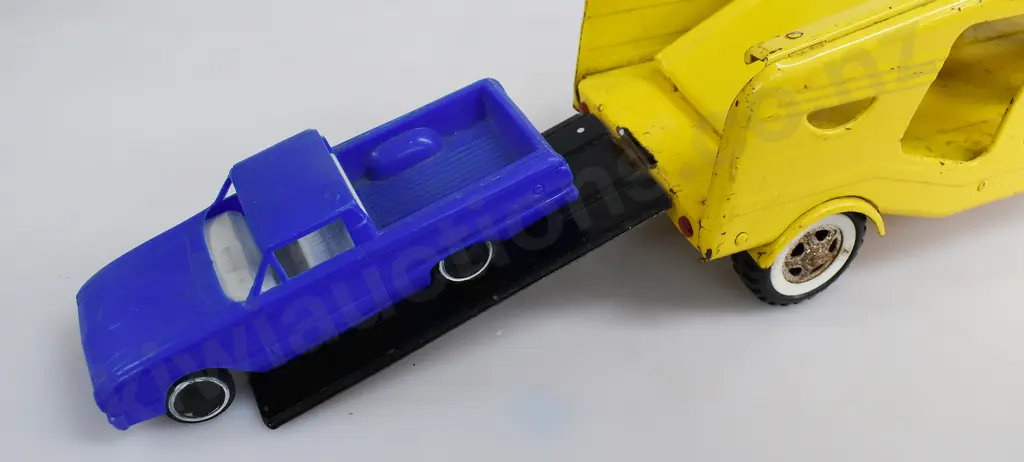 TONKA PRESSED STEEL CAR CARRIER Image 1++