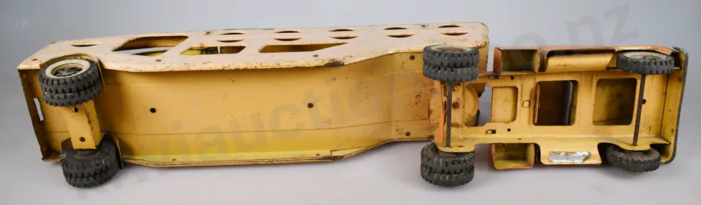 TONKA PRESSED STEEL CAR CARRIER Image 1++