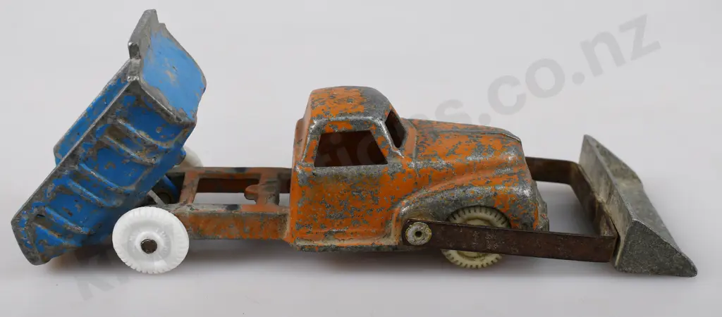 FUN HO SMALL FRONT END LOADER TIP TRUCK Image 1++