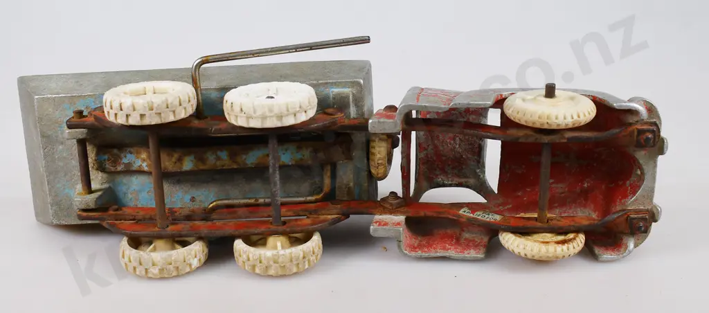 FUN HO LARGE TIP TRUCK Image 1++