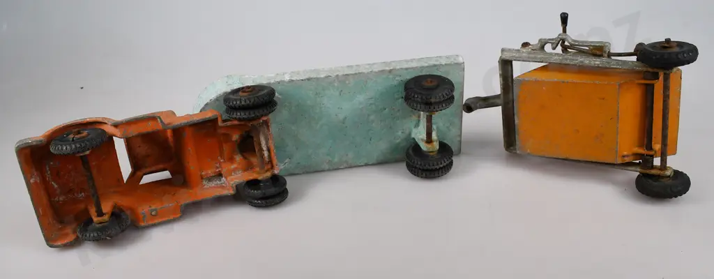 FUN HO LARGE ARTICULATED TRUCK, PART EARTH SCAPER Image 1++