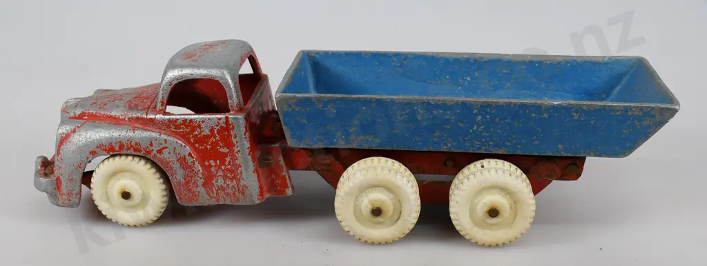 FUN HO LARGE TIP TRUCK Image 1++