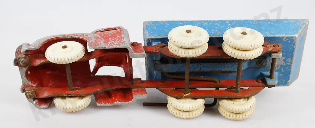 FUN HO LARGE TIP TRUCK Image 1++