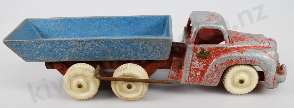 FUN HO LARGE TIP TRUCK Image 1++