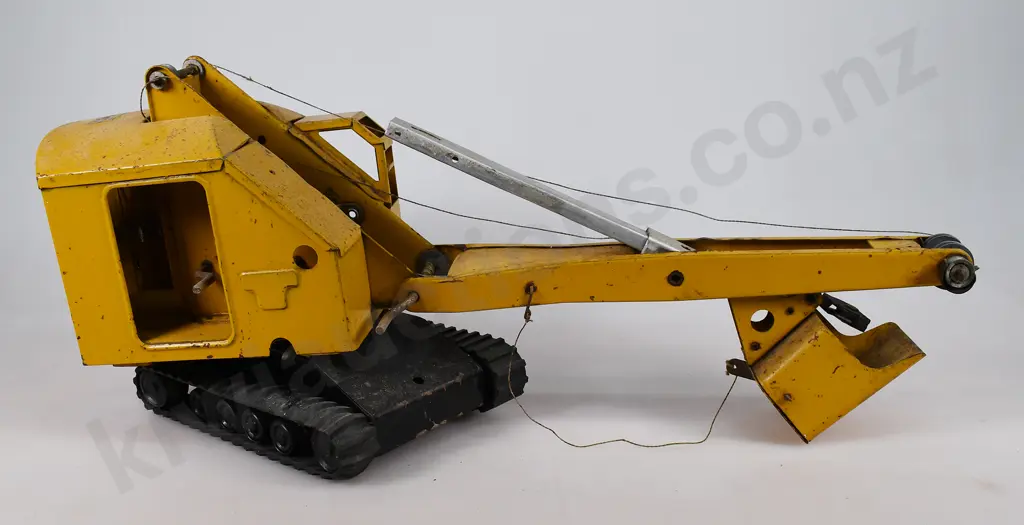 TRI-ANG EXCAVATOR MODEL 300 Image 1++