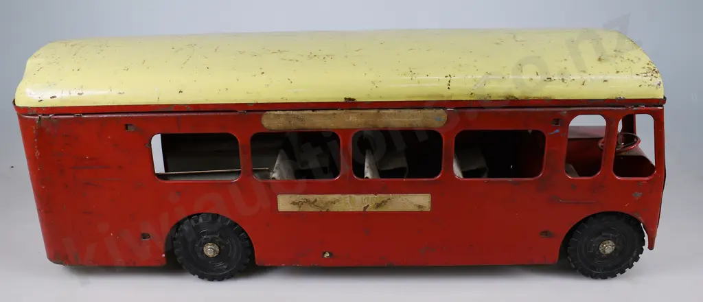 TRI-ANG PRESSED STEEL LONDON BUS Image 1++