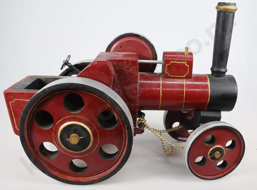 WOODEN TRACTION ENGINE Image 1++