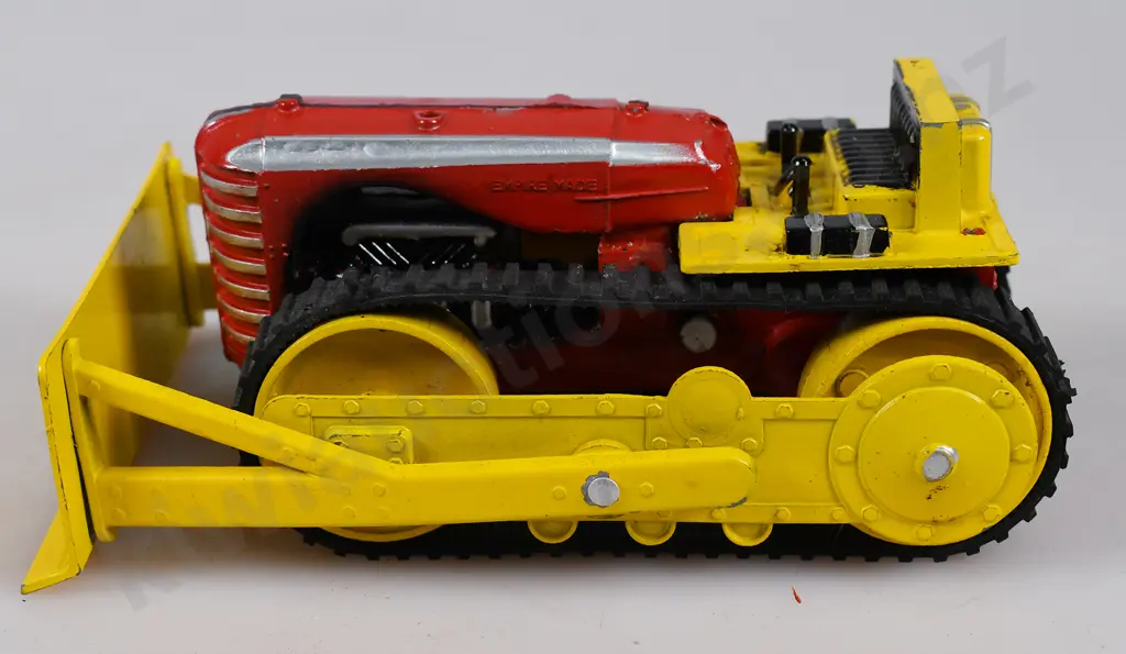 LINCOLN MAJOR MODEL CATERPILLAR TRACTOR WITH BLADE Image 1++